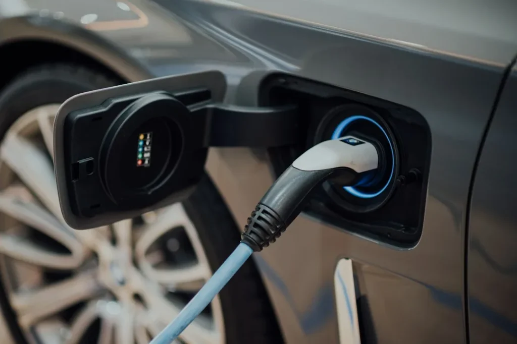Image de l'article : Borne de recharge : guide complet pour les touristes en France